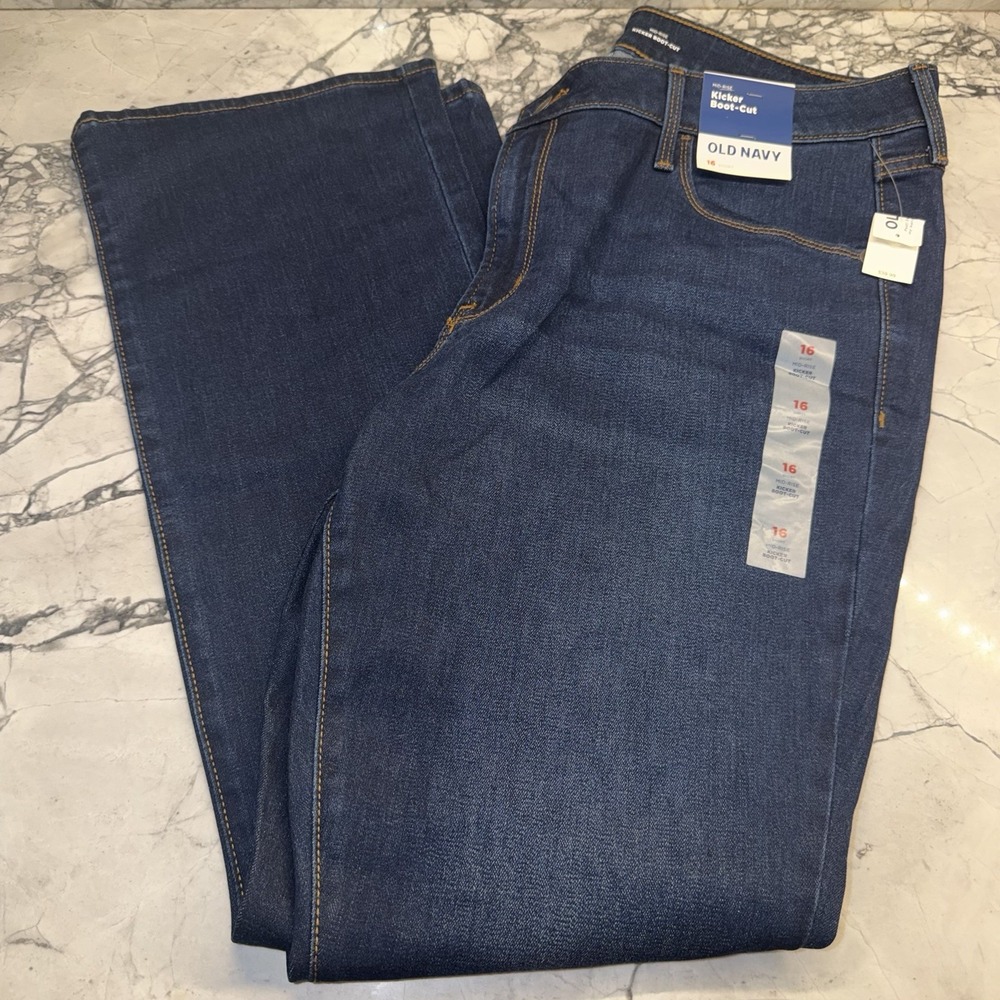 Old Navy Women's Size 16 Short Mid Rise Kicker Boot Cut Jeans NEW